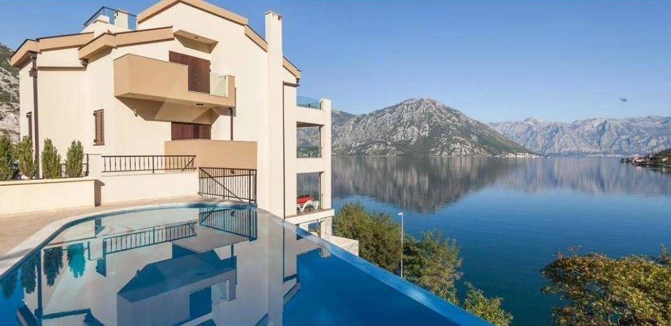 Apart-hotel-sa-bazenom-u-Morinju-Kotor-4 Hotel 590 m² – Morinj, Kotor — fotografija 5