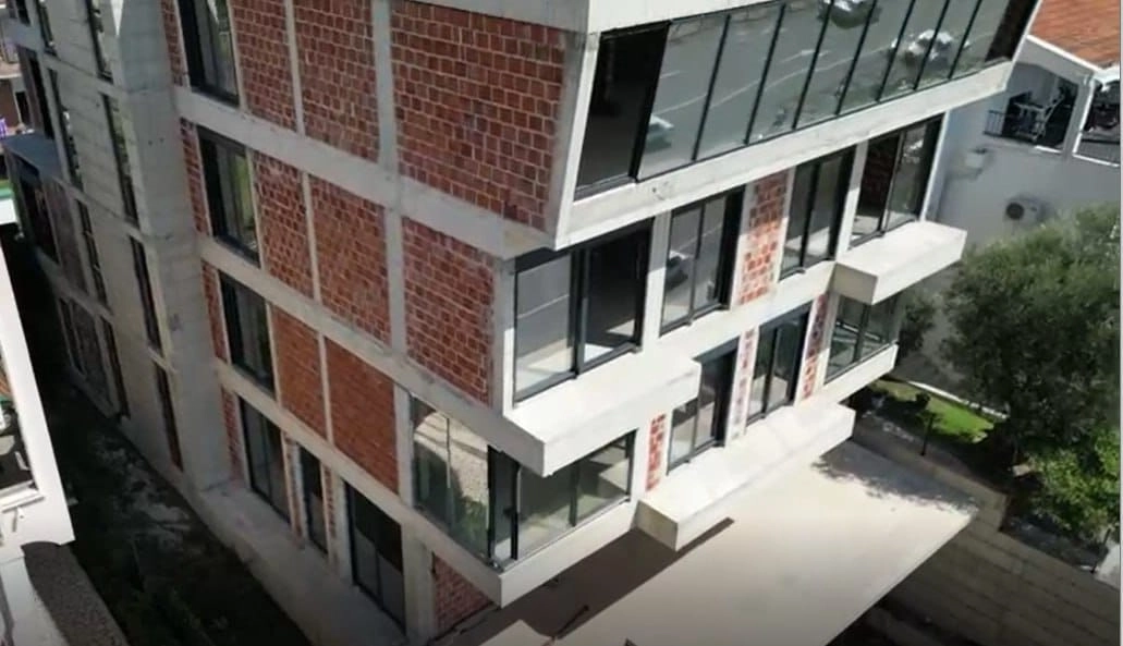Apart-hotel-u-izgradnji-na-prvoj-liniji-mora-Susanj-Bar-4 Hotel 1.492 m² – Šušanj, Bar — fotografija 5