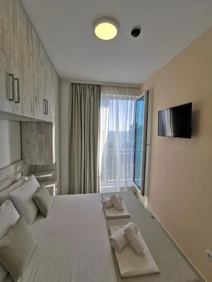 Hotel-na-prvoj-liniji-mora-Susanj-Bar-6 Hotel 735 m² – Šušanj, Bar — fotografija 7