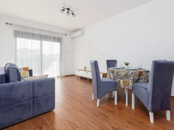 Dvosoban stan 67 m² – Dobra Voda, Bar — fotografija 2