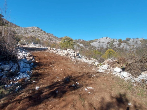 Plac 30.604 m² – Cetinje — fotografija 3