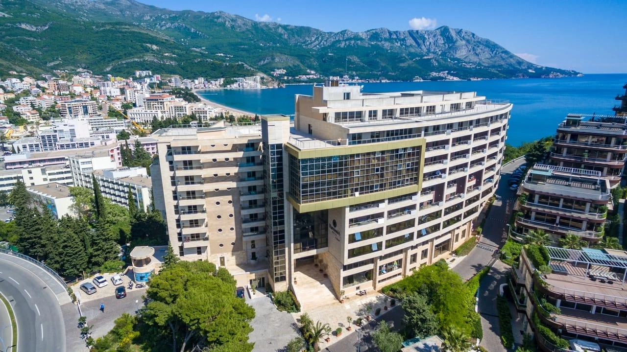 Trosoban-stan-u-Harmonia-Apart-Hotelu-Zavala-Budva Trosoban stan u Harmonia Apart-Hotelu
