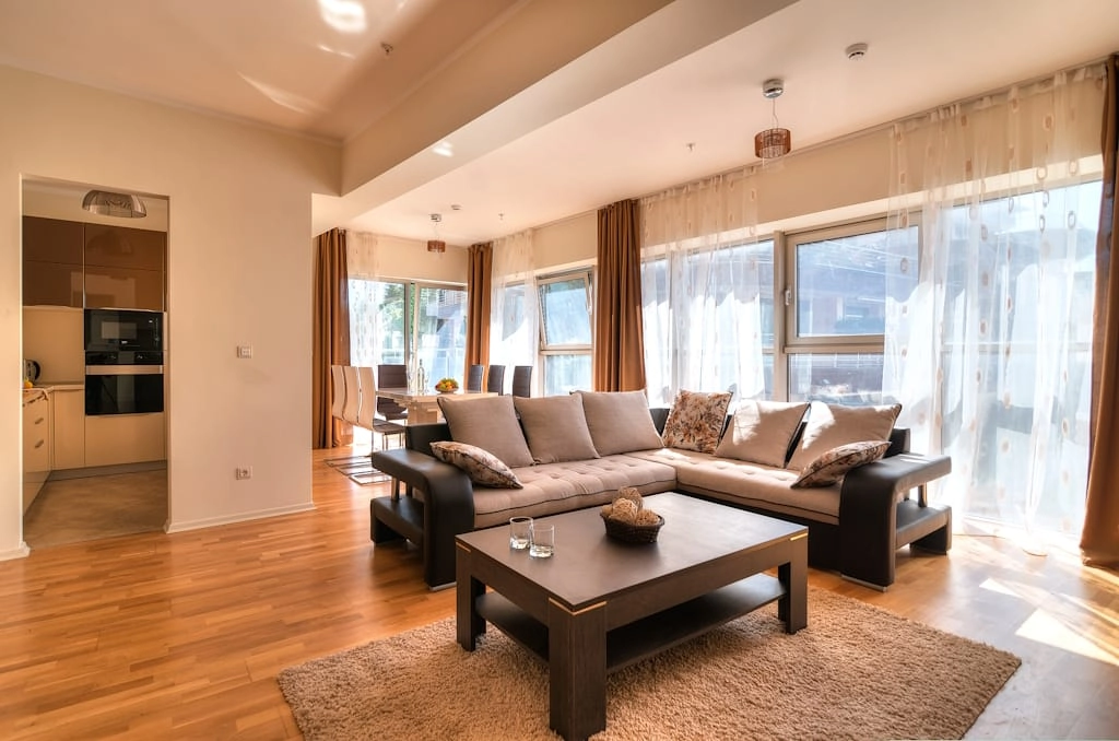 Trosoban-stan-u-Harmonia-Apart-Hotelu-Zavala-Budva-3 Trosoban stan 104 m² – Budva — fotografija 4