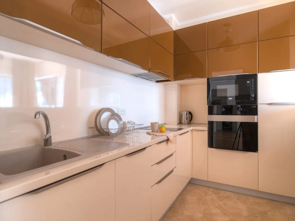 Trosoban stan 104 m² – Budva — fotografija 5
