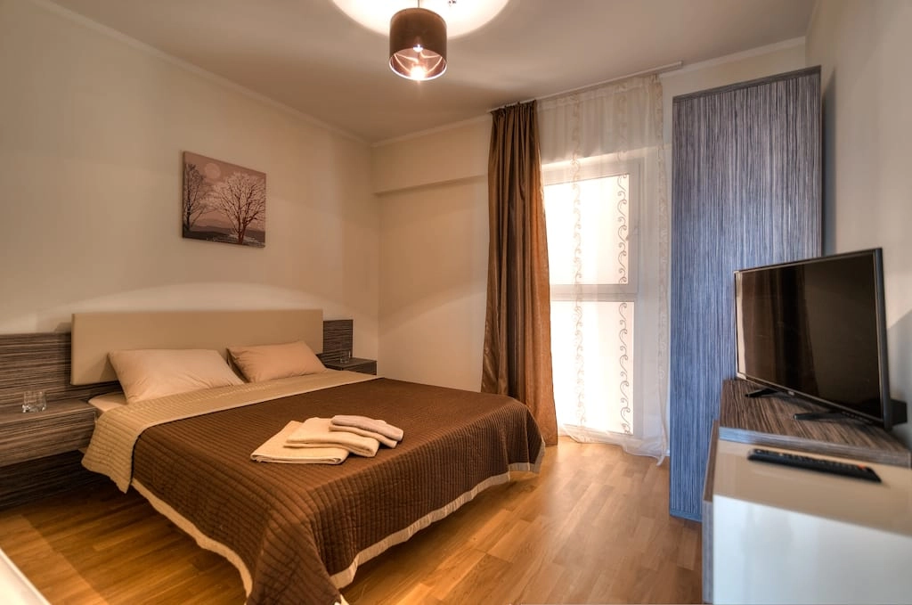 Trosoban-stan-u-Harmonia-Apart-Hotelu-Zavala-Budva-5 Trosoban stan 104 m² – Budva — fotografija 6