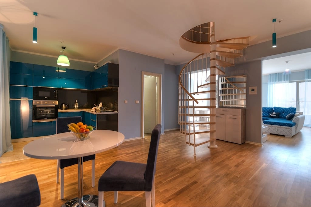 Trosoban-stan-u-Harmonia-Apart-Hotelu-Zavala-Budva-6 Trosoban stan 104 m² – Budva — fotografija 7