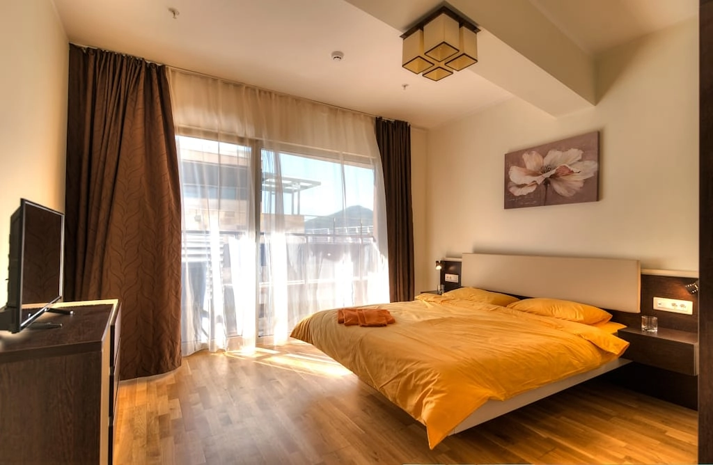 Trosoban-stan-u-Harmonia-Apart-Hotelu-Zavala-Budva-8 Trosoban stan 104 m² – Budva — fotografija 9