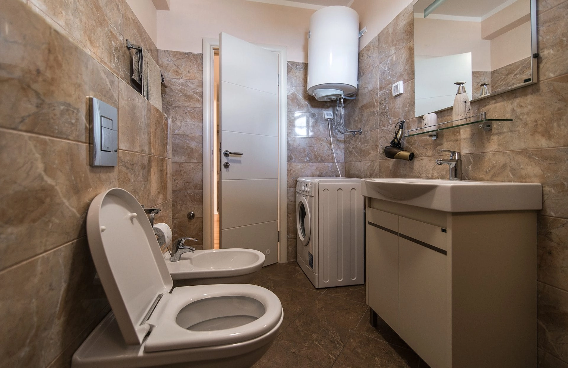 Trosoban-stan-u-Harmonia-Apart-Hotelu-Zavala-Budva-9 Trosoban stan 104 m² – Budva — fotografija 10