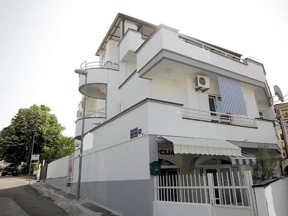 Mini-hotel sa 15 apartmana na Šušnju