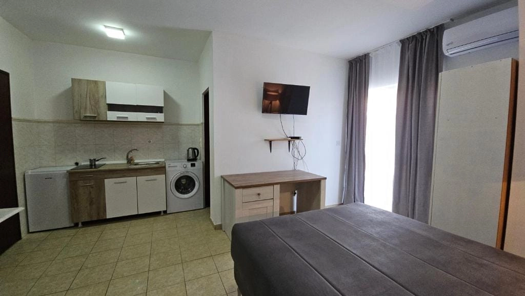 Mini-hotel-sa-15-apartmana-na-Susnju-Bar-6 Hotel 552 m² – Šušanj, Bar — fotografija 7