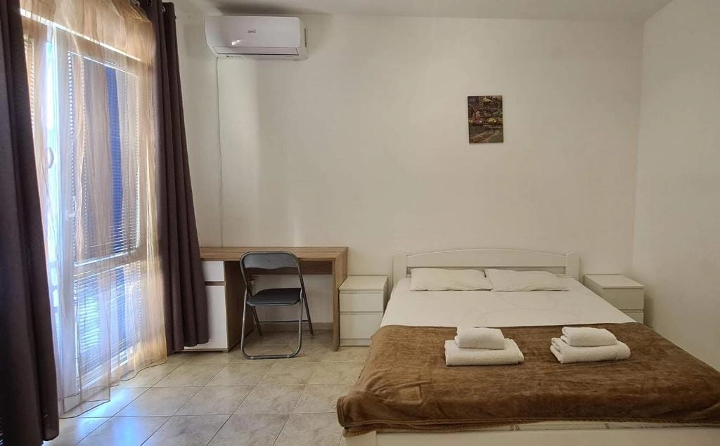 Mini-hotel-sa-15-apartmana-na-Susnju-Bar-8 Hotel 552 m² – Šušanj, Bar — fotografija 9