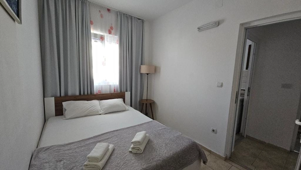 Mini-hotel-sa-15-apartmana-na-Susnju-Bar-9 Hotel 552 m² – Šušanj, Bar — fotografija 10