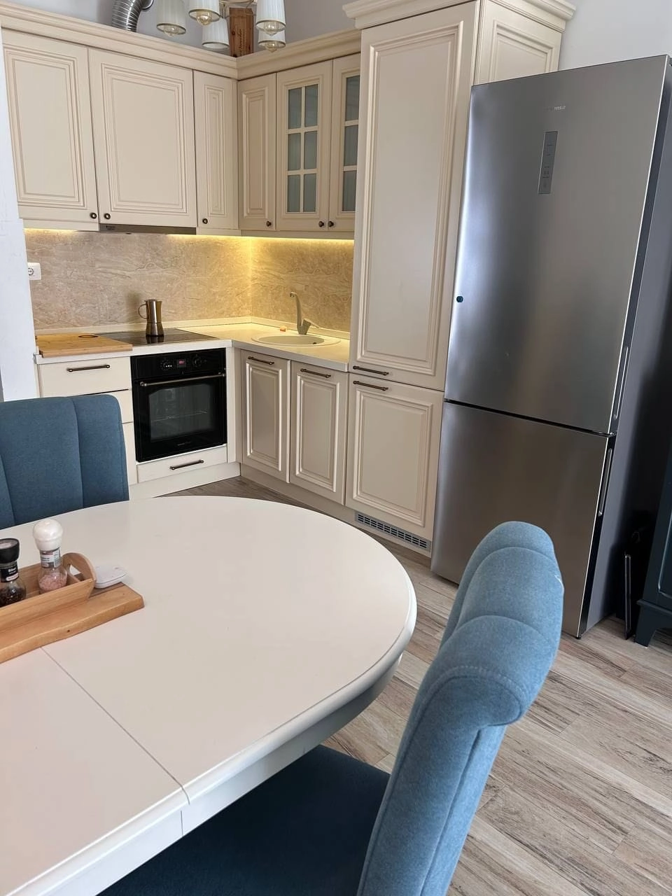 Dvosoban-stan-u-kompleksu-na-prvoj-liniji-mora-Dobra-Voda-Bar-5 Dvosoban stan 83 m² – Dobra Voda, Bar — fotografija 6