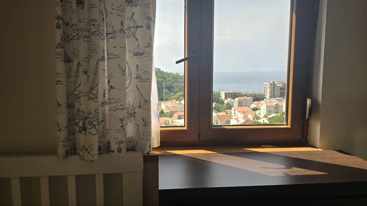 Dvosoban-stan-s-pogledom-na-more-Petrovac-Budva-5 Dvosoban stan 74 m² – Petrovac, Budva — fotografija 6