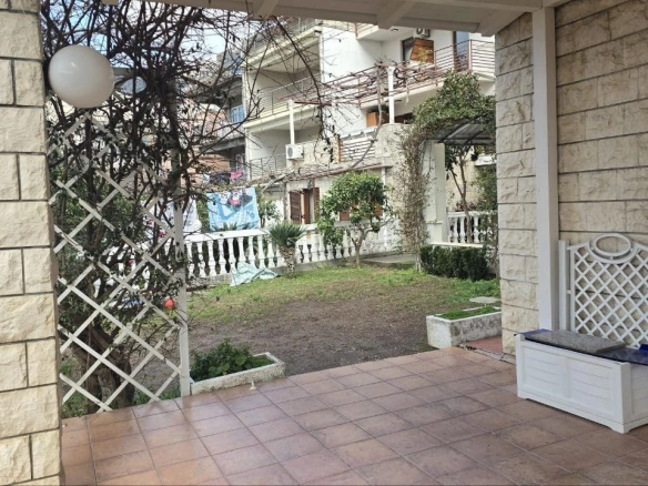 Dvosoban stan 56 m² – Petrovac, Budva — fotografija 2