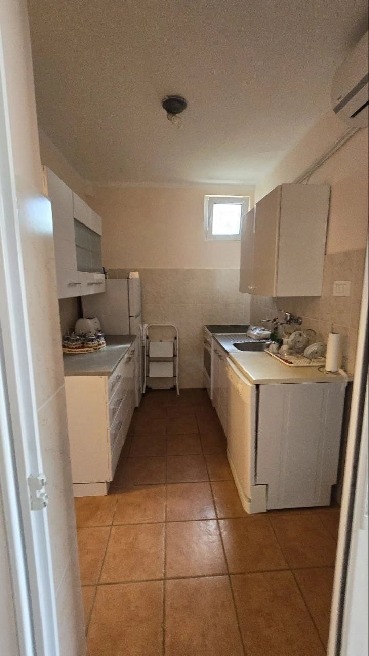 Dvosoban-stan-sa-terasom-u-Petrovcu-Budva-8 Dvosoban stan 56 m² – Petrovac, Budva — fotografija 9