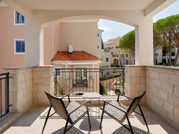 Dvosoban stan 80 m² – Tivat — fotografija 2
