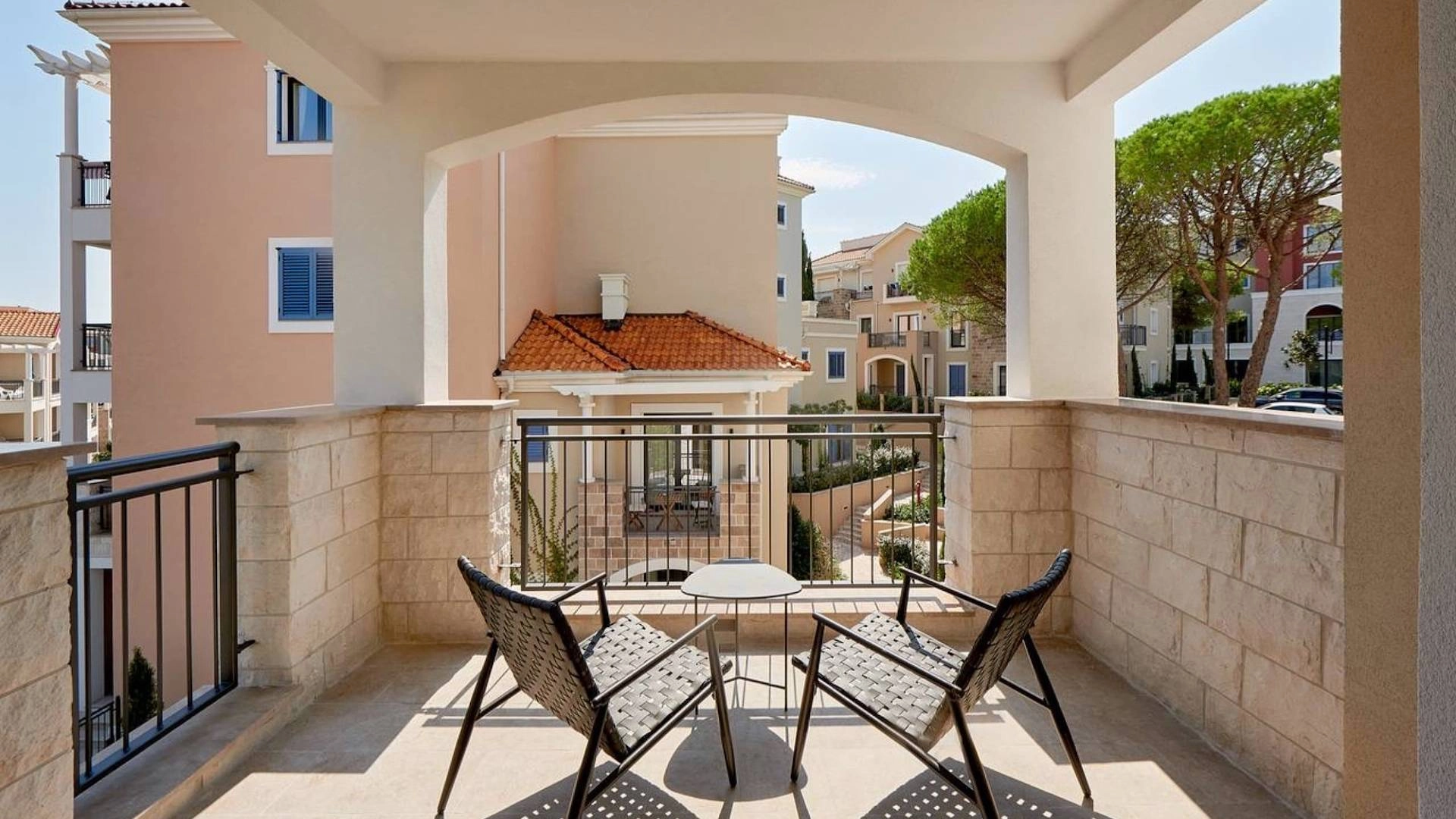Dvosoban-stan-u-Lustica-Bay-Centrale-Tivat-1 Dvosoban stan 80 m² – Tivat — fotografija 2
