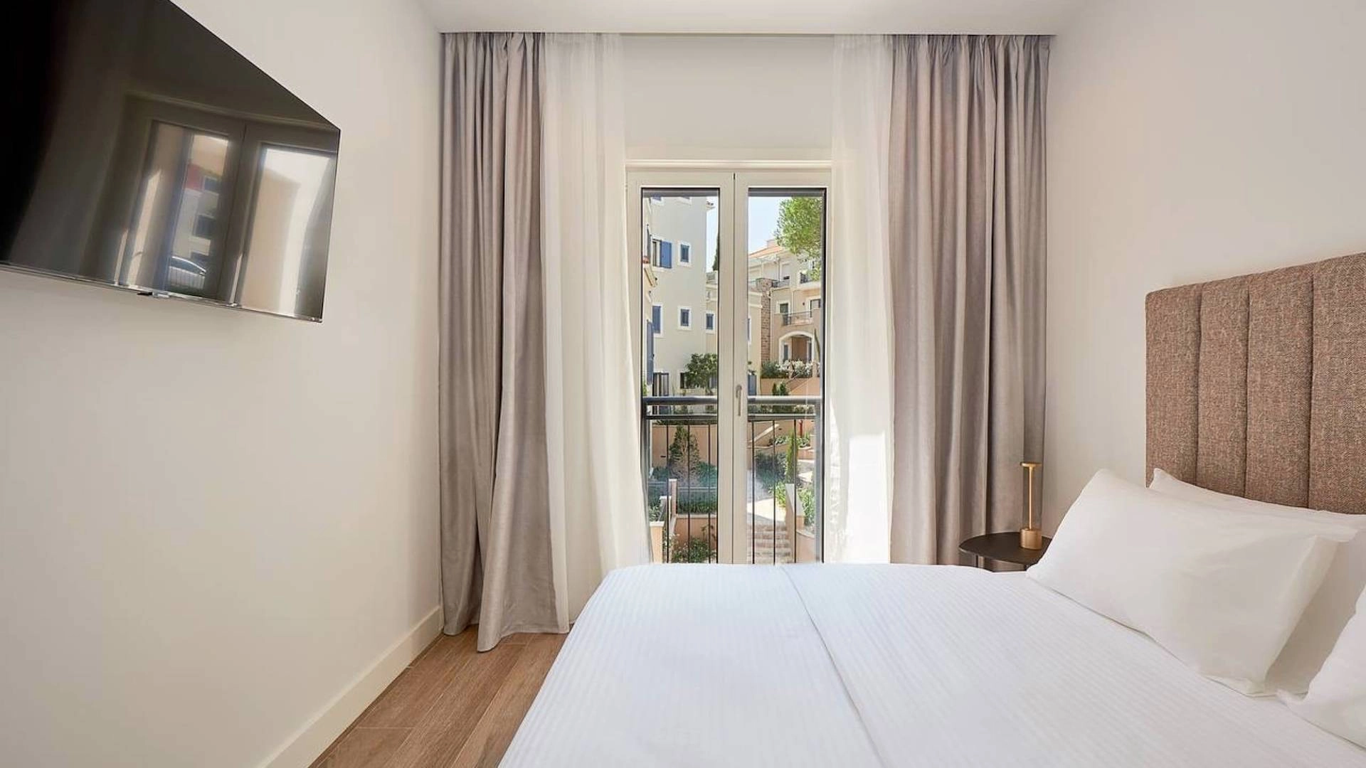 Dvosoban-stan-u-Lustica-Bay-Centrale-Tivat-5 Dvosoban stan 80 m² – Tivat — fotografija 6