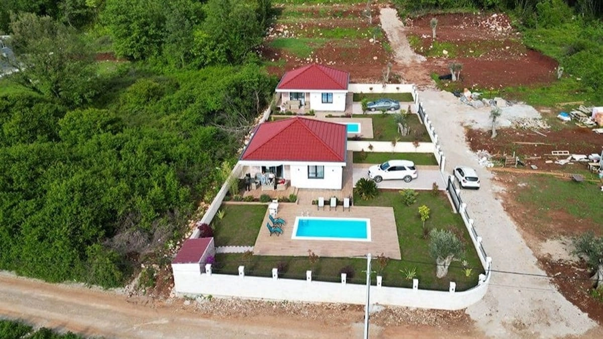 Prizemna-kuca-sa-bazenom-u-Lastvi-Grbaljskoj-Budva-6 Kuća 80 m² – Lastva Grbaljska, Budva — fotografija 7