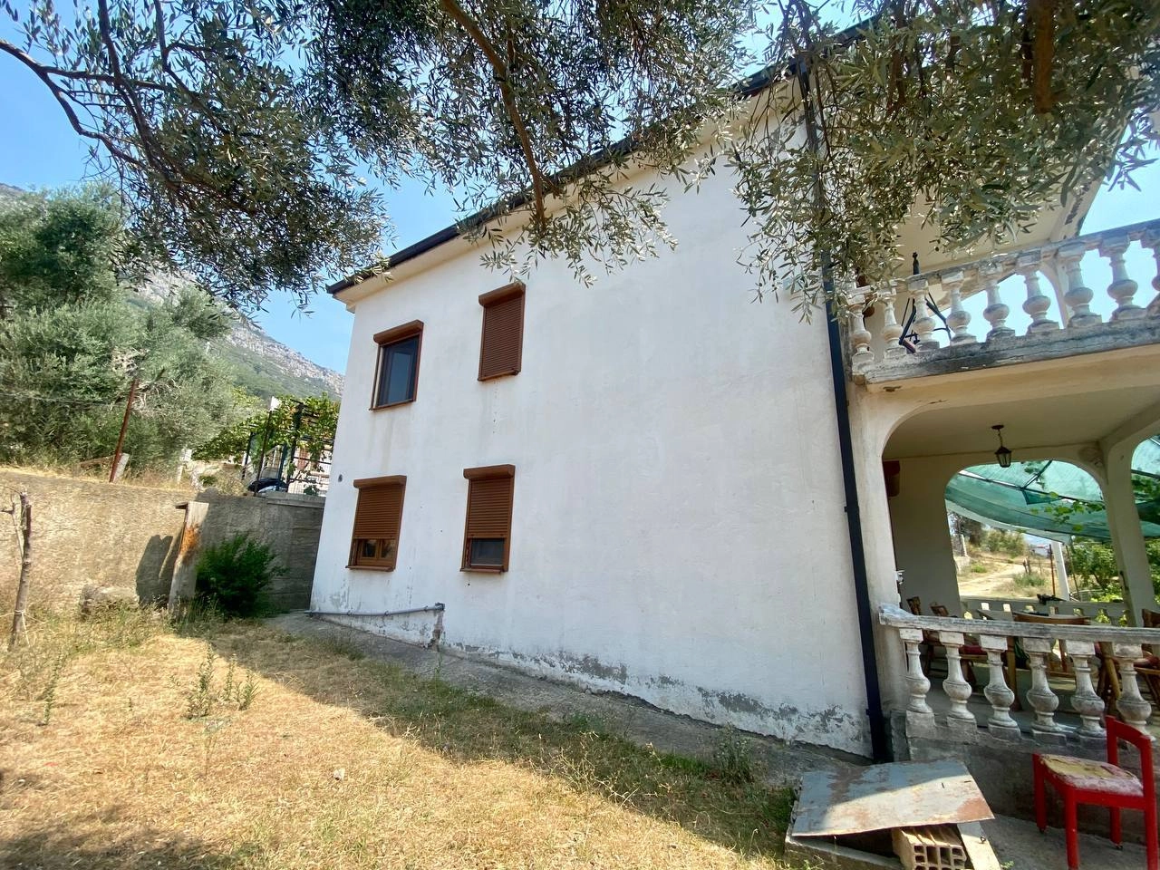 Trospratna-kuca-sa-placem-i-pogledom-na-more-Susanj-Bar-2 Kuća 220 m² – Šušanj, Bar — fotografija 3