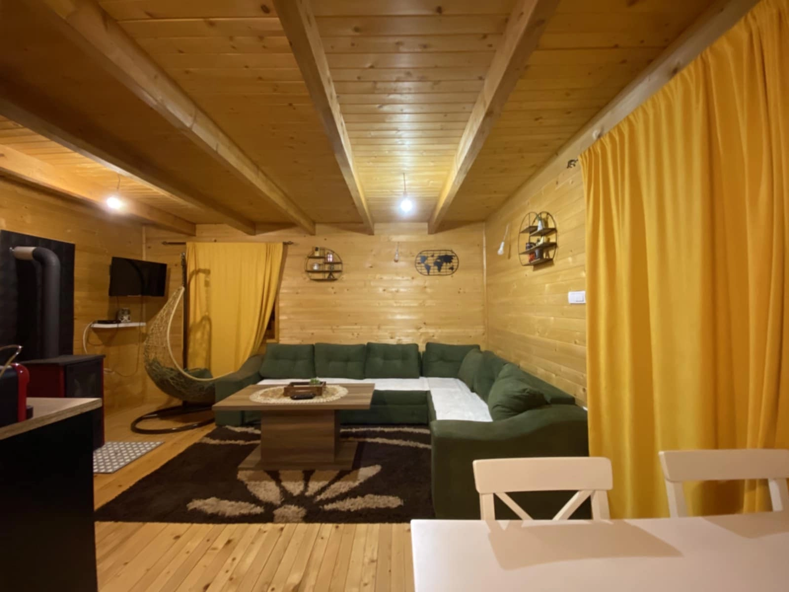Dvospratna-drvena-kuca-na-placu-u-Kolasinu-3 Kuća 84 m² – Kolašin — fotografija 4