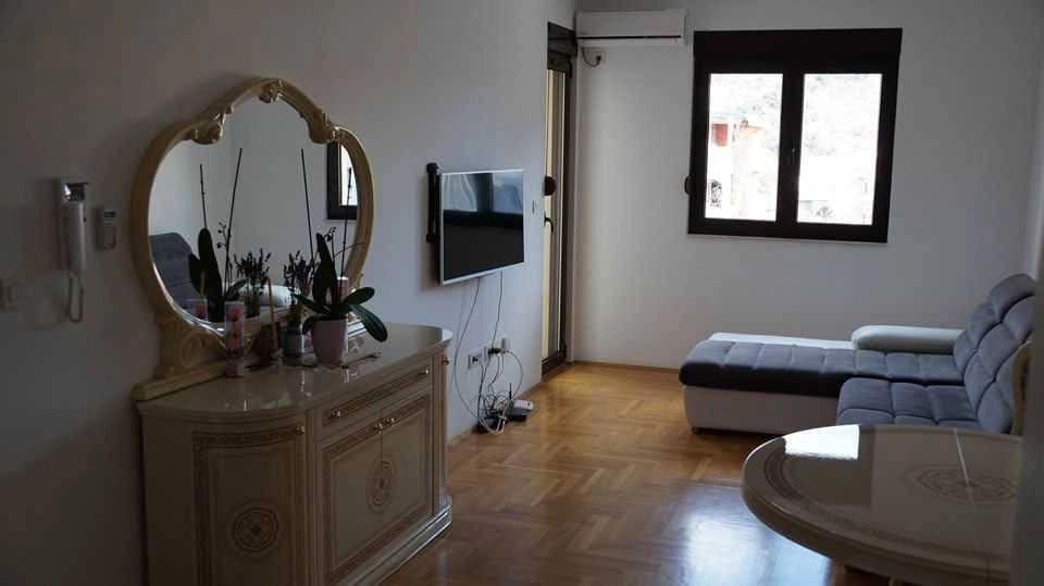 Jednosoban-stan-u-naselju-Lazi-Budva-2 Jednosoban stan 45 m² – Lazi, Budva — fotografija 3