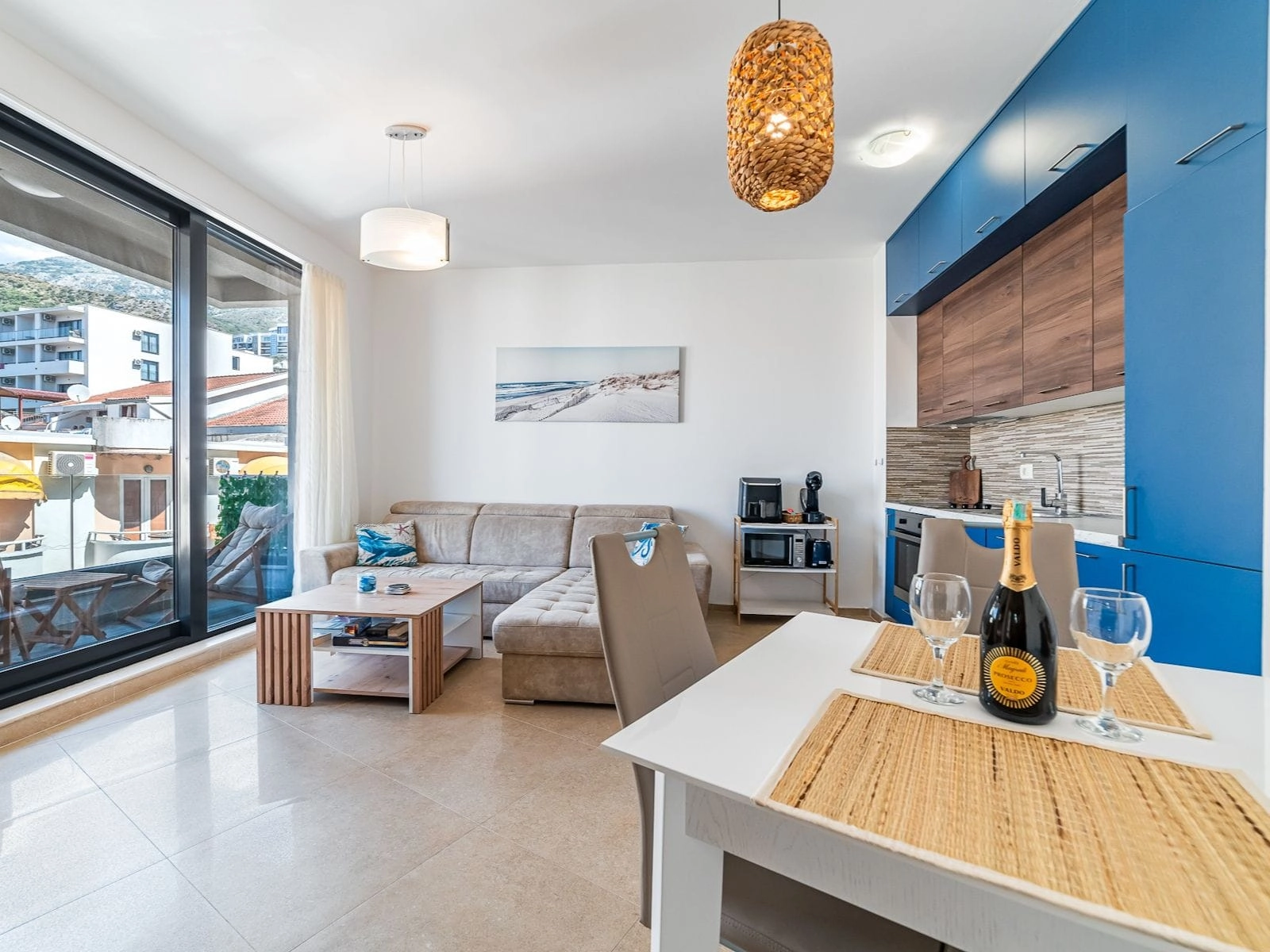 Renoviran-dvosoban-stan-u-Rafailovicima-Budva-1 Dvosoban stan 53 m² – Rafailovići, Budva — fotografija 2
