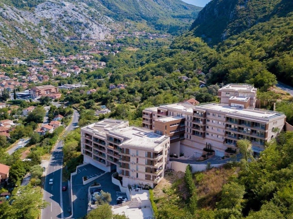 Namjestena-garsonjera-sa-terasom-Skaljari-Kotor-2 Garsonjera 42 m² – Škaljari, Kotor — fotografija 3