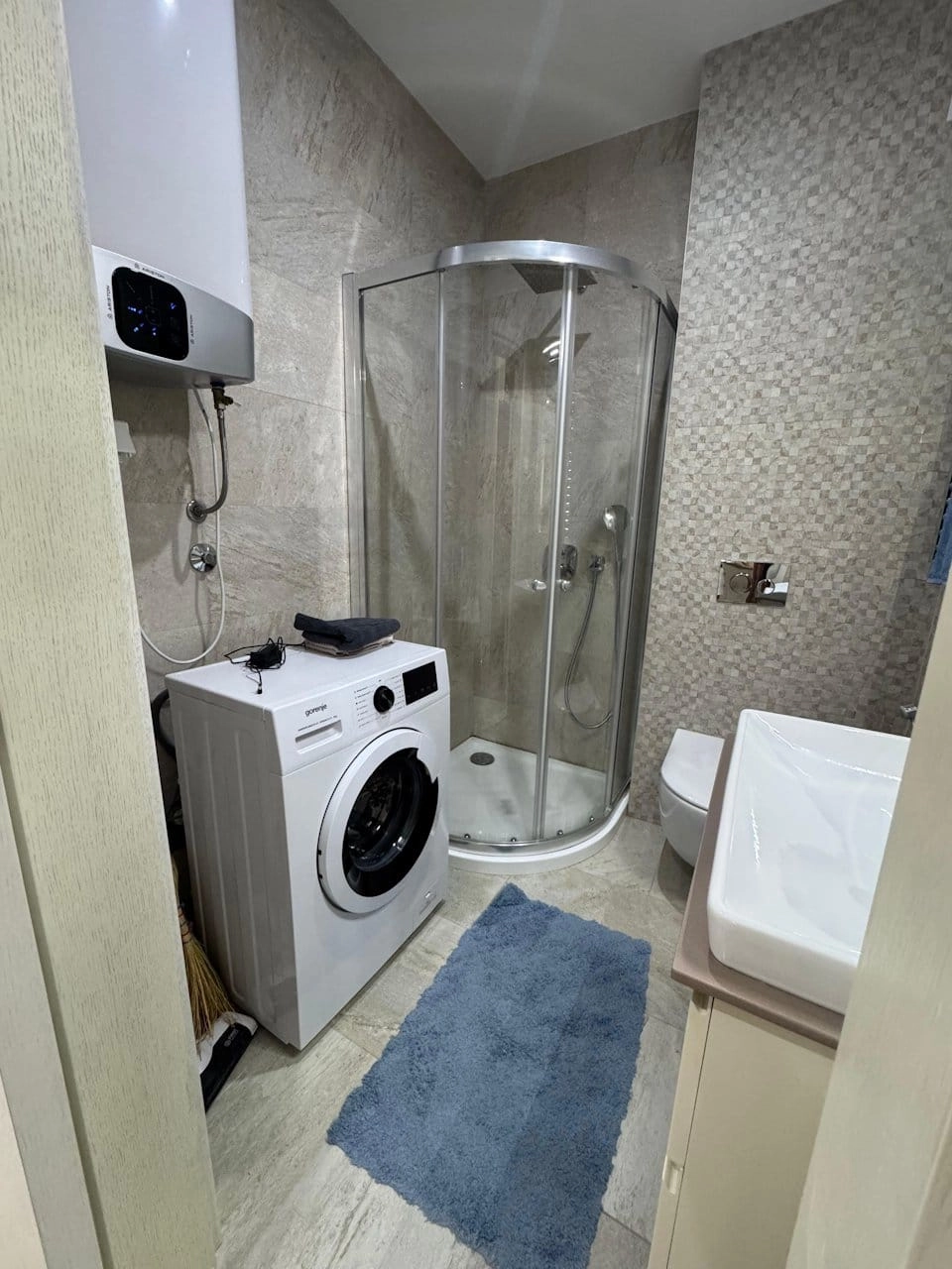 Namjestena-garsonjera-sa-terasom-Skaljari-Kotor-9 Garsonjera 42 m² – Škaljari, Kotor — fotografija 10