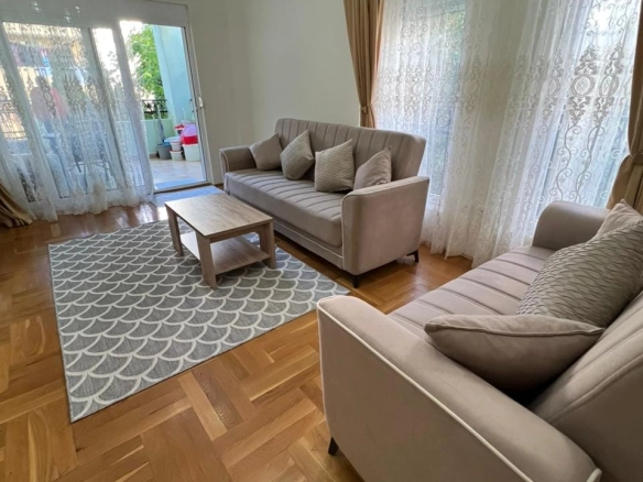 Dvosoban stan sa terasom