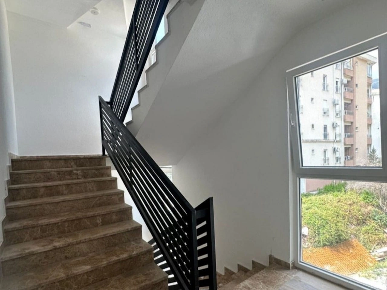 Jednosoban-stan-sa-pogledom-na-more-Podkosljun-Budva-5 Jednosoban stan 43 m² – Podkošljun, Budva — fotografija 6