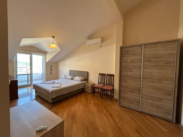 Dvosoban stan 77 m² – Centar, Budva — fotografija 7
