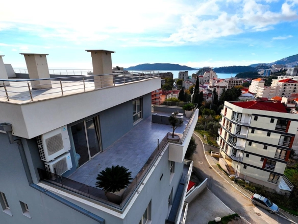 Trosoban stan 184 m² – Bečići, Budva — fotografija 4