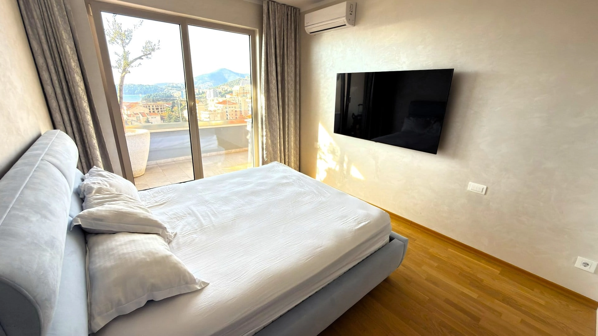 Trosoban-stan-sa-terasom-i-pogledom-na-more-Becici-Budva-6 Trosoban stan 184 m² – Bečići, Budva — fotografija 7