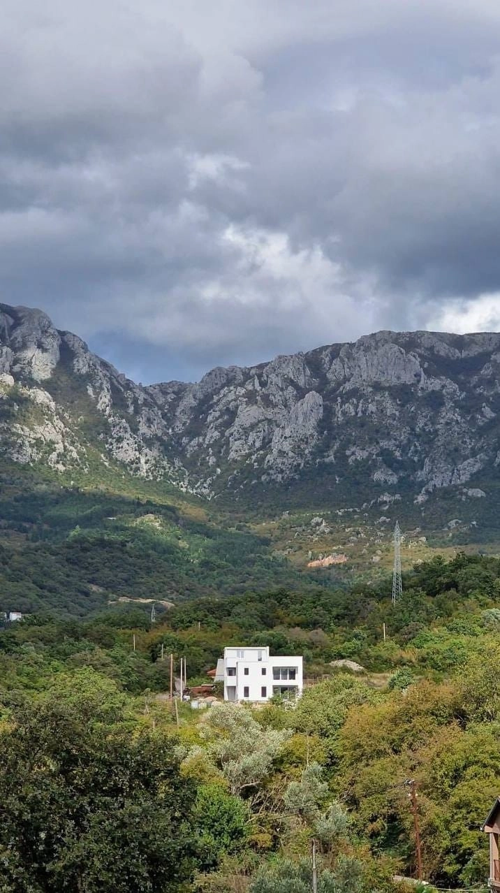 Nova-troetazna-kuca-sa-pogledom-na-more-Zupci-Bar-3 Kuća 450 m² – Zupci, Bar — fotografija 4