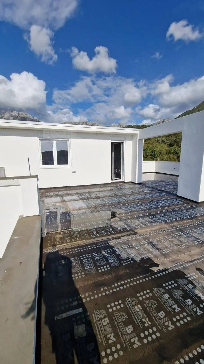 Nova-troetazna-kuca-sa-pogledom-na-more-Zupci-Bar-4 Kuća 450 m² – Zupci, Bar — fotografija 5