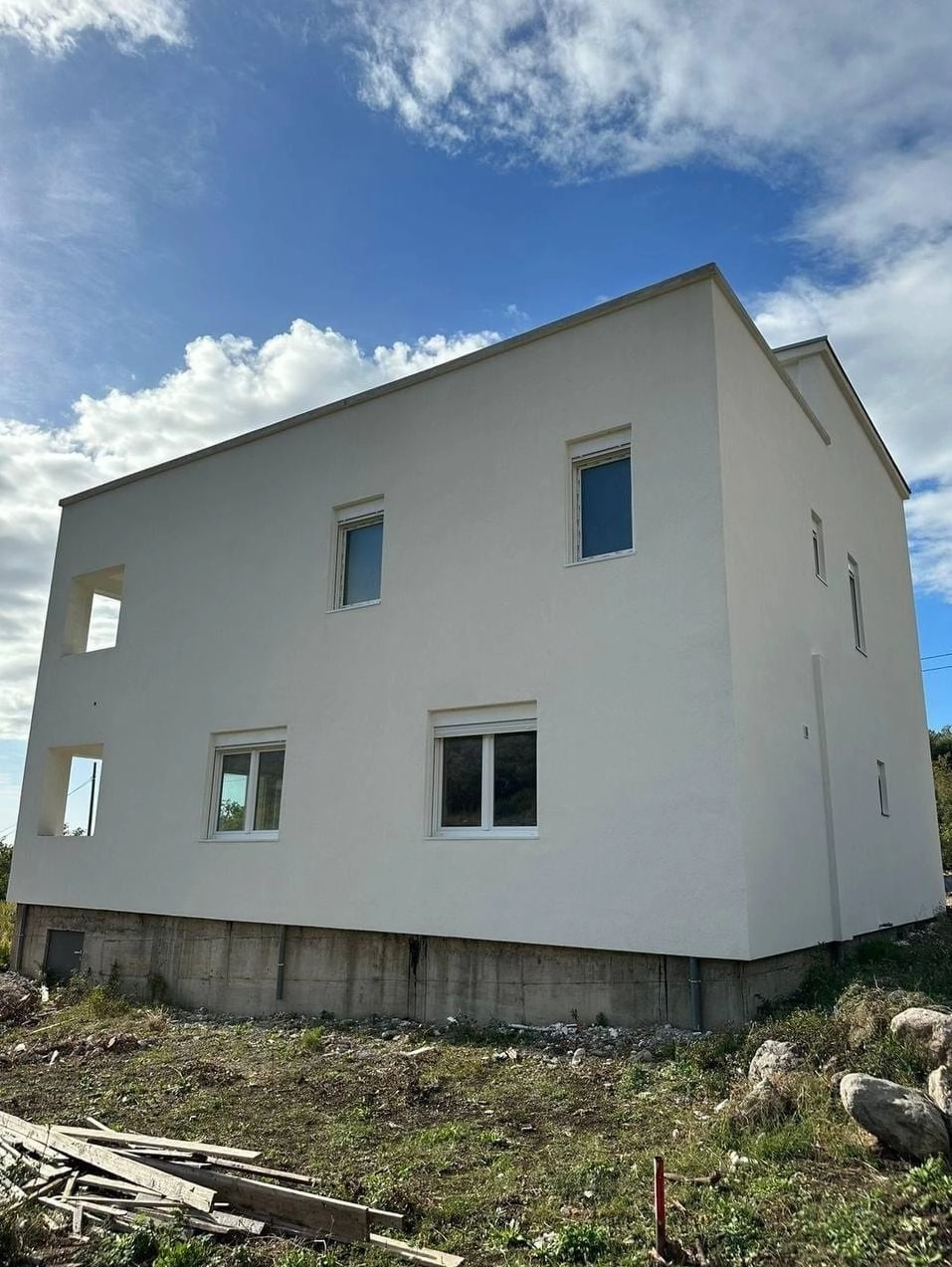 Nova-troetazna-kuca-sa-pogledom-na-more-Zupci-Bar-9 Kuća 450 m² – Zupci, Bar — fotografija 10