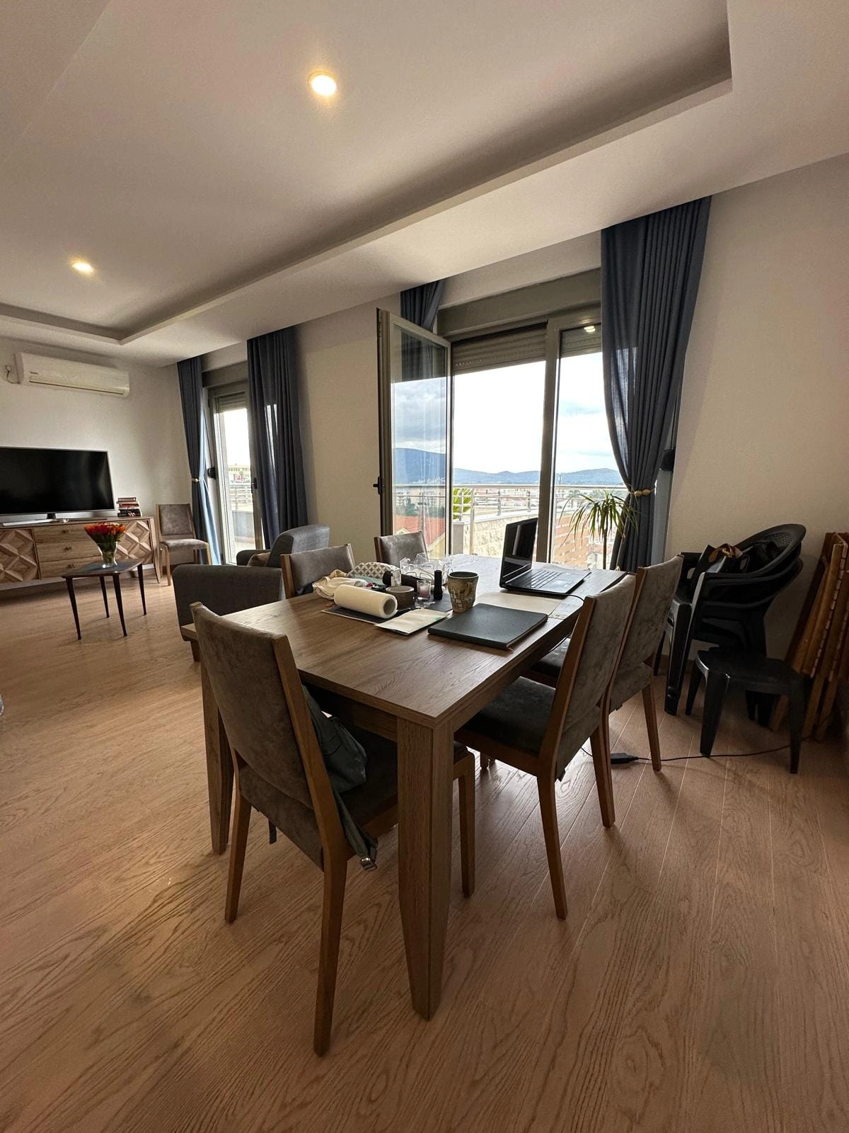 Dvosoban-stan-sa-pogledom-na-more-Pod-Kuk-Tivat-2 Dvosoban stan 87 m² – Tivat — fotografija 3
