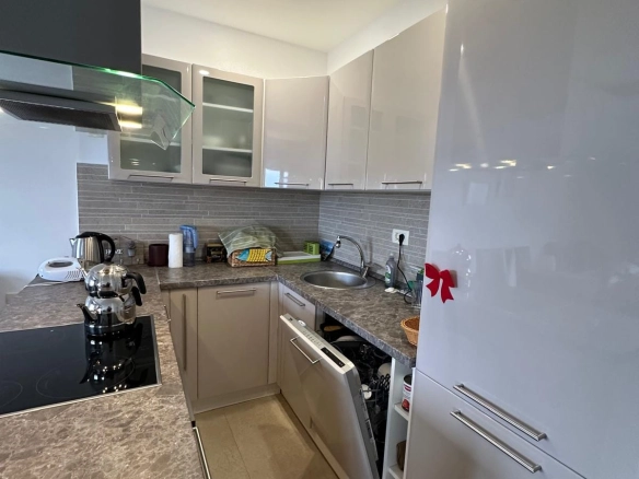 Dvosoban stan 87 m² – Tivat — fotografija 6