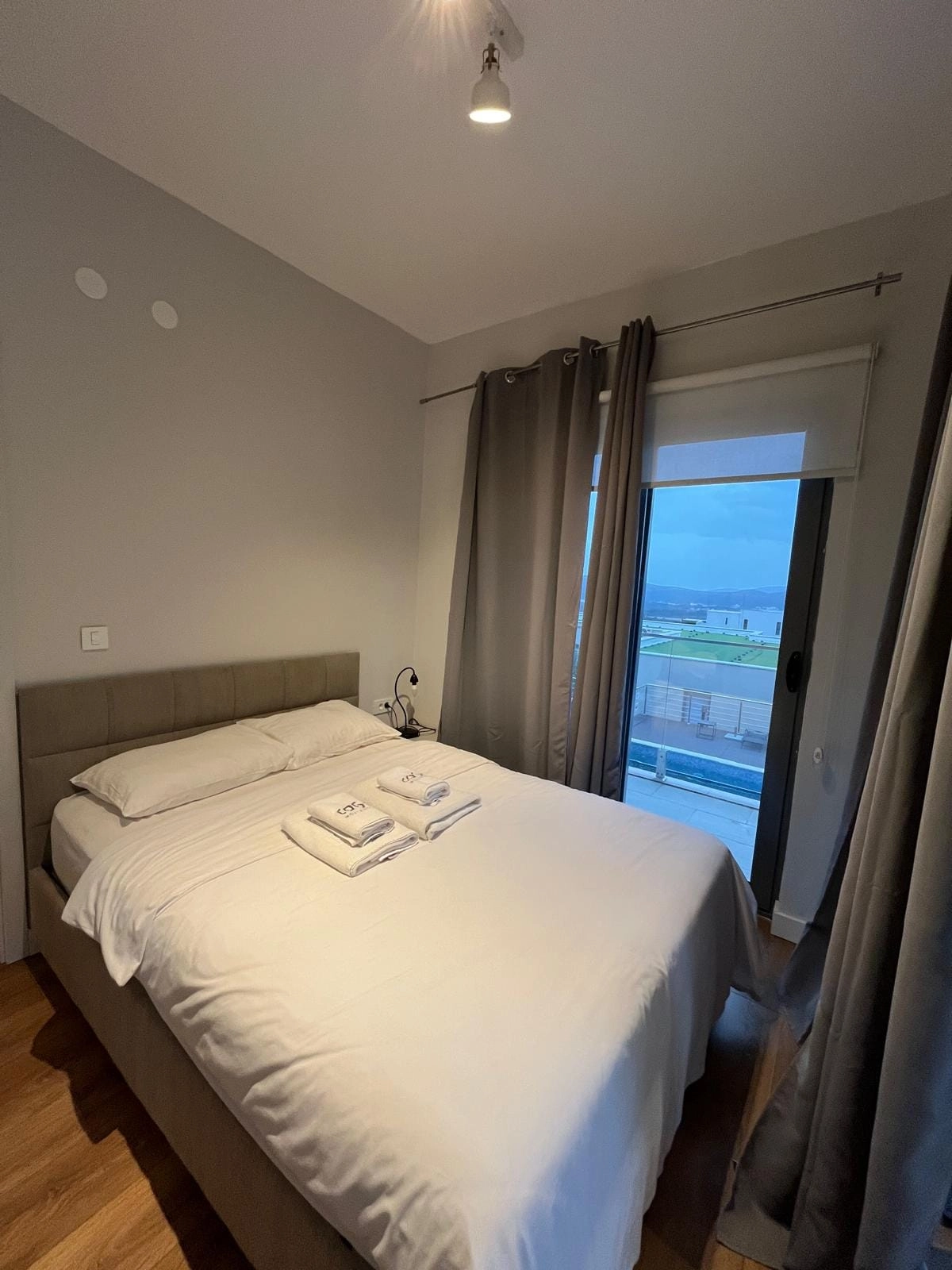 Dvosoban-stan-sa-terasom-i-pogledom-na-more-Kavac-Kotor-4 Dvosoban stan 42 m² – Kavač, Kotor — fotografija 5