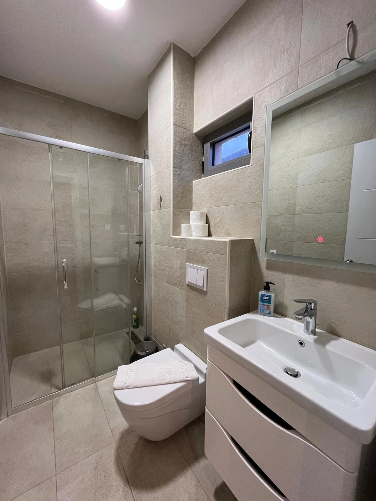 Dvosoban-stan-sa-terasom-i-pogledom-na-more-Kavac-Kotor-7 Dvosoban stan 42 m² – Kavač, Kotor — fotografija 8