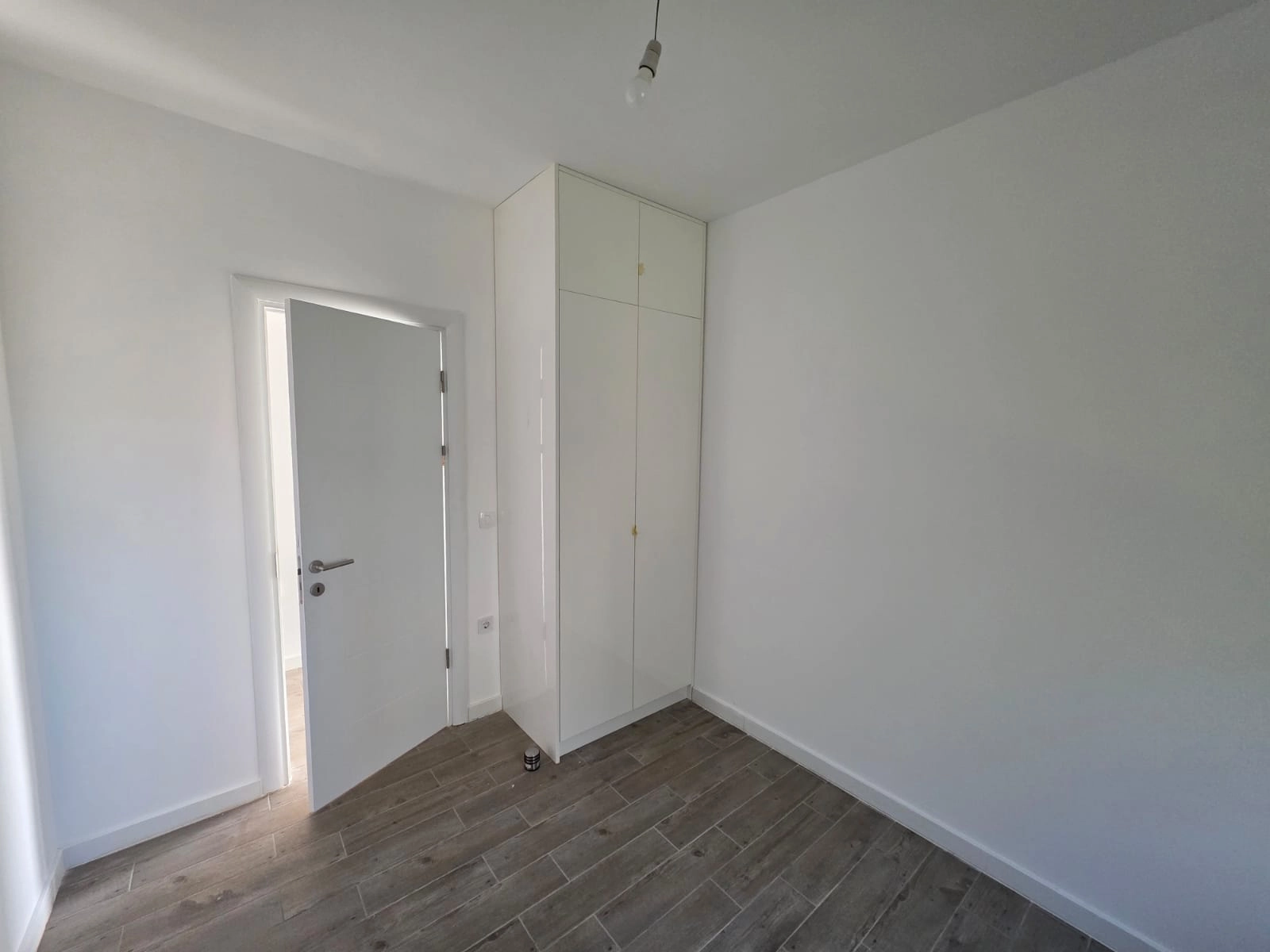 Trosoban-stan-sa-pogledom-na-more-u-Prznu-Budva-8 Trosoban stan 88 m² – Pržno, Budva — fotografija 9