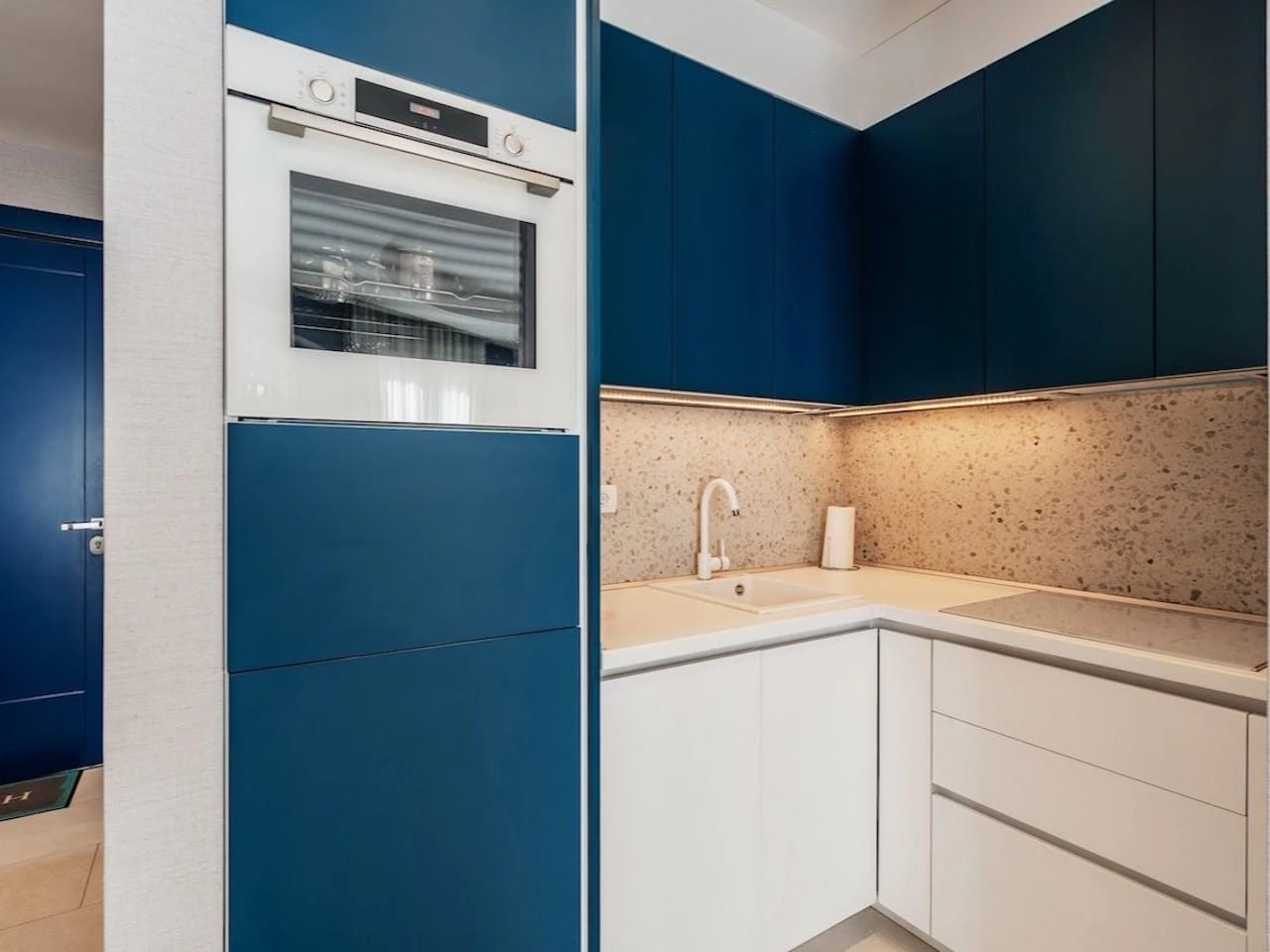 Jednosoban-stan-sa-terasom-u-centru-Tivta-6 Jednosoban stan 45 m² – Seljanovo, Tivat — fotografija 7