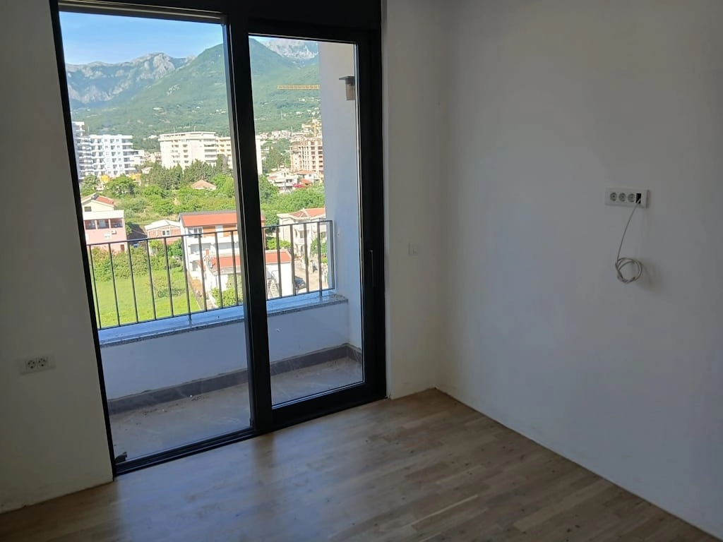 Trosoban-stan-sa-pogledom-na-more-Susanj-Bar-6 Trosoban stan 73 m² – Šušanj, Bar — fotografija 7