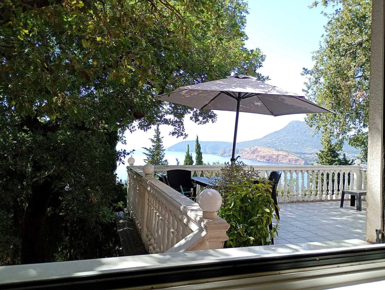 Porodicna-kuca-sa-pogledom-na-more-Sutomore-Bar-3 Kuća 262 m² – Sutomore, Bar — fotografija 4