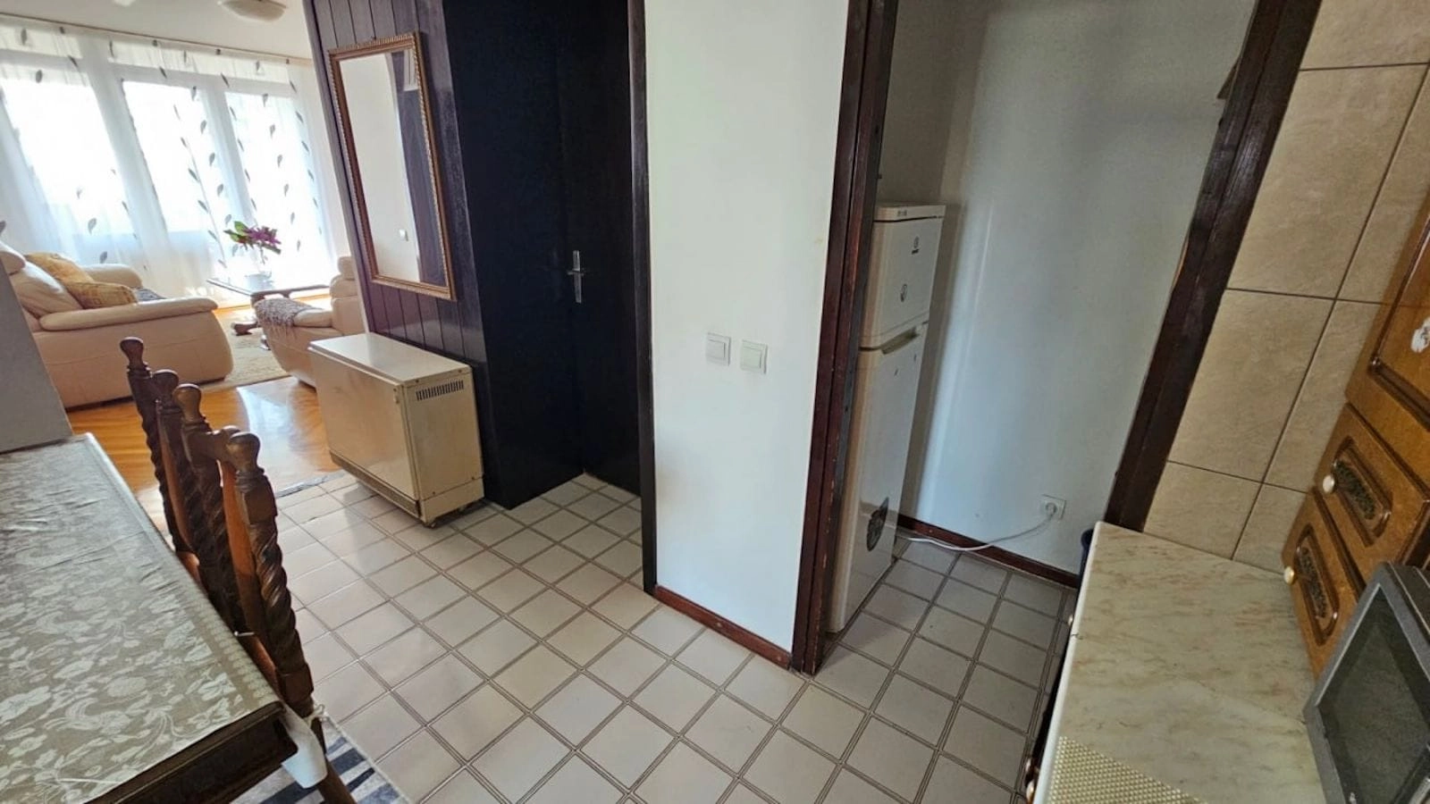 Dvosoban-stan-od-90-m²-u-centru-Bara-4 Dvosoban stan 90 m² – Bar — fotografija 5