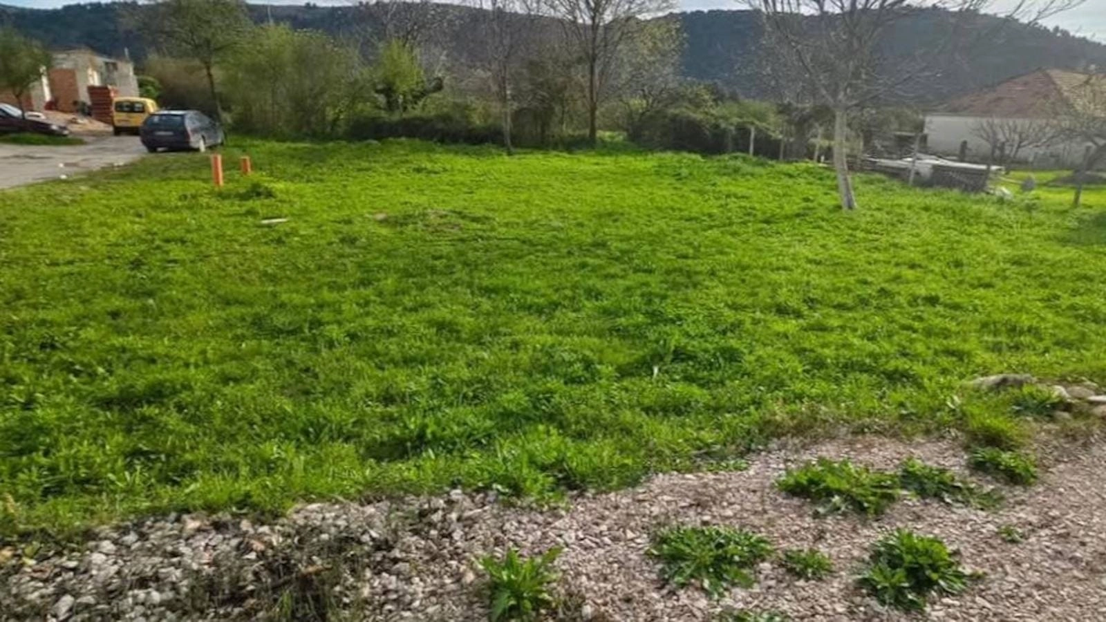 Urbanizovan-plac-od-866-m²-u-naselju-Polje-Bar Urbanizovan plac od 866 m² u naselju Polje