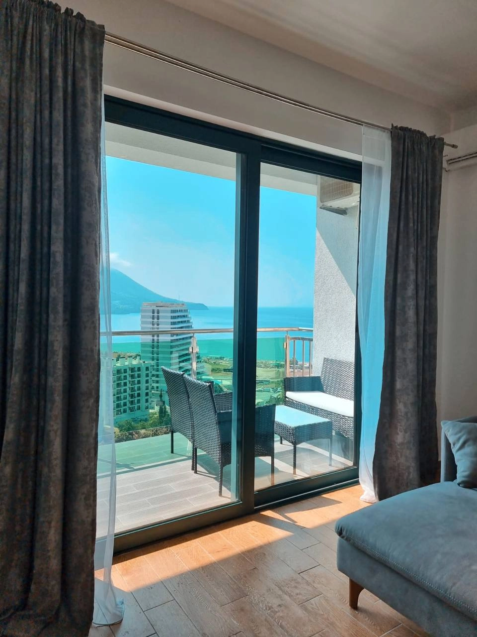 Dvosoban-duplex-stan-sa-pogledom-na-more-Becici-Budva-3 Dvosoban stan 72 m² – Bečići, Budva — fotografija 4