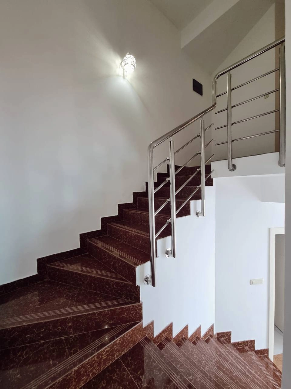 Dvosoban-duplex-stan-sa-pogledom-na-more-Becici-Budva-6 Dvosoban stan 72 m² – Bečići, Budva — fotografija 7